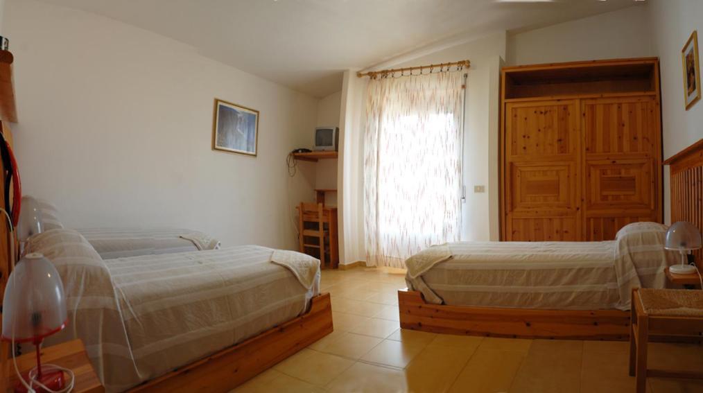 דורגלי Hotel S'Adde חדר תמונה